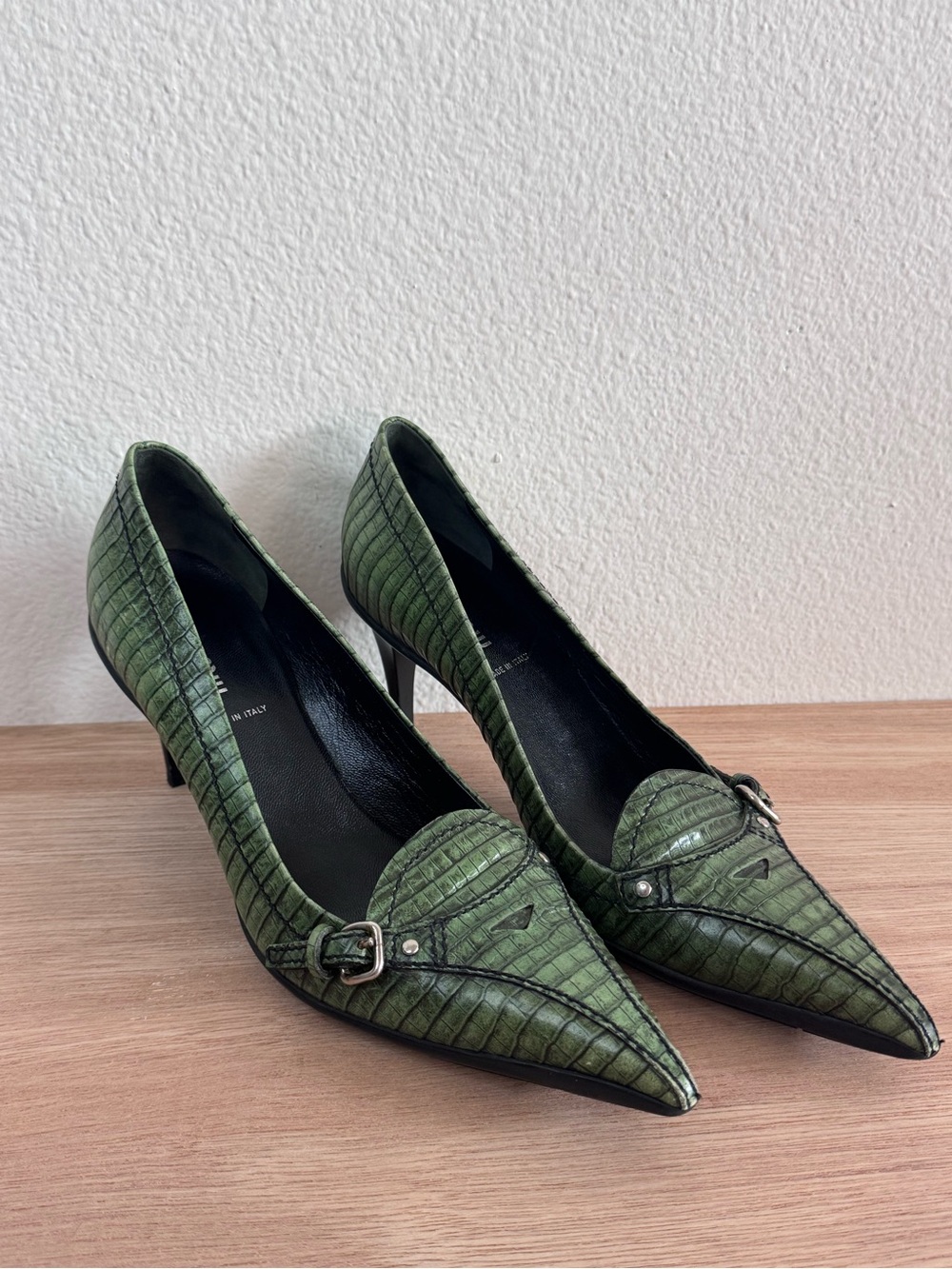 Vintage Miu Miu Croc Embossed Kitten Heels - Picture 5 of 16